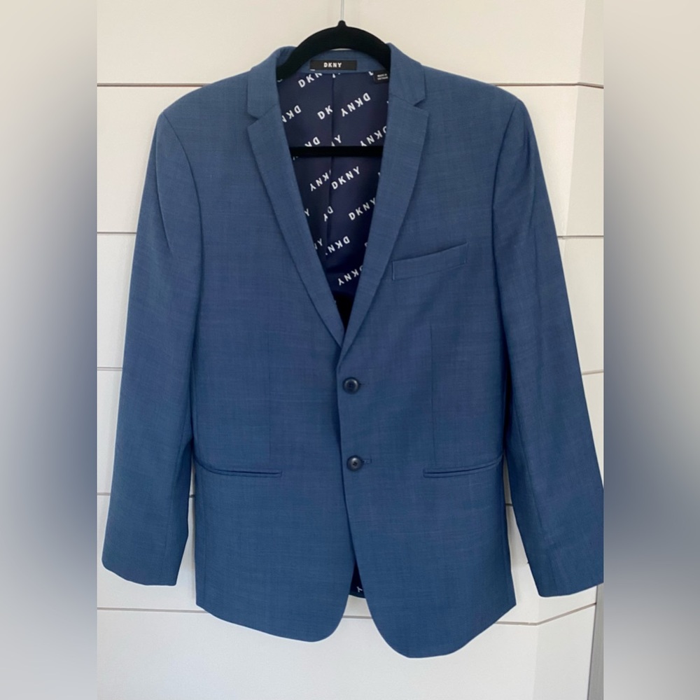 Boys DKNY dress jacket . Size 18R - Skinny Fit.